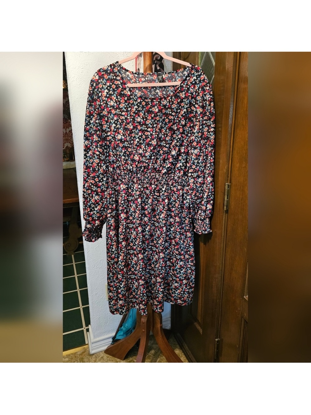 SHEIN Black Floral Long Sleeve Kids Dress with Pink and White Flowers
